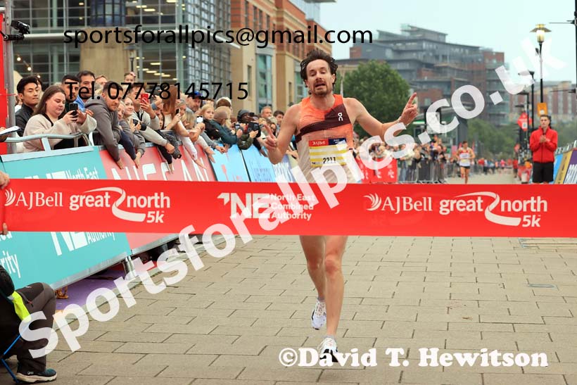 The AJ Bell Great North 5k., Newcastle/Gateshead Quayside.  Photo: David T. Hewitson/Sports for All Pics